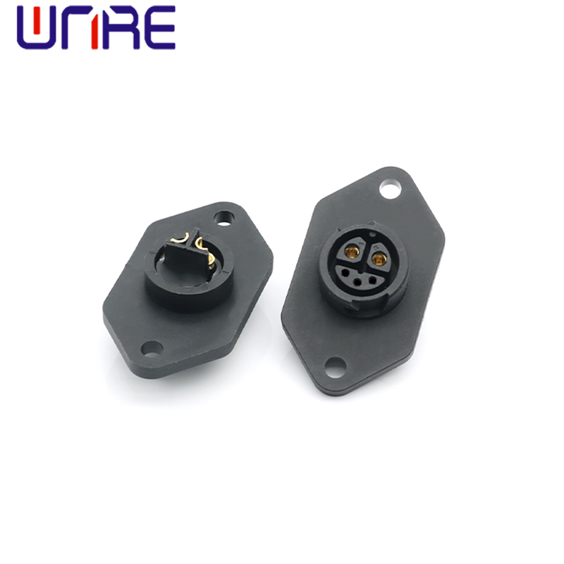 M19-2+0 diamond shaped female seat